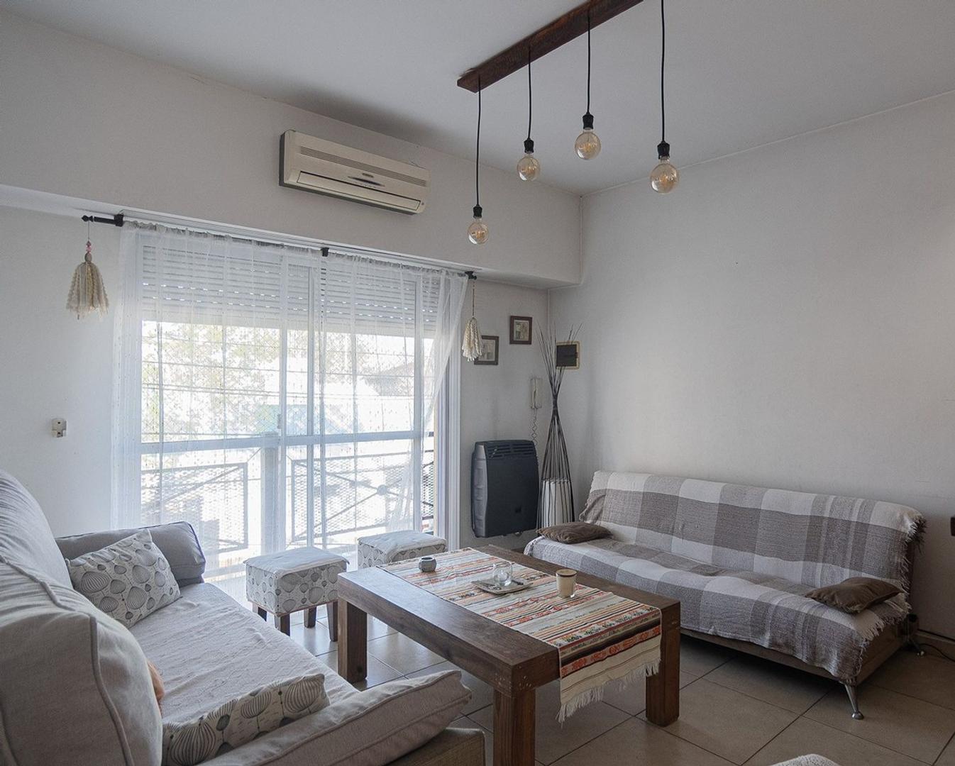 Venta PH 3 ambientes Carapachay - Luminoso