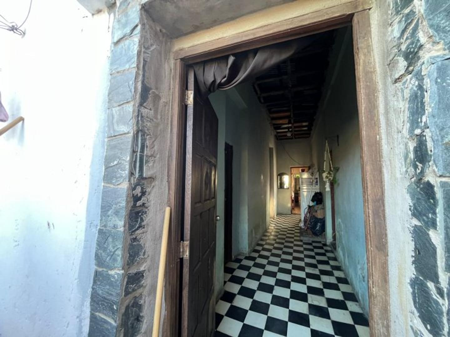 sargento  ponce y pasaje muñiz , Piso 0