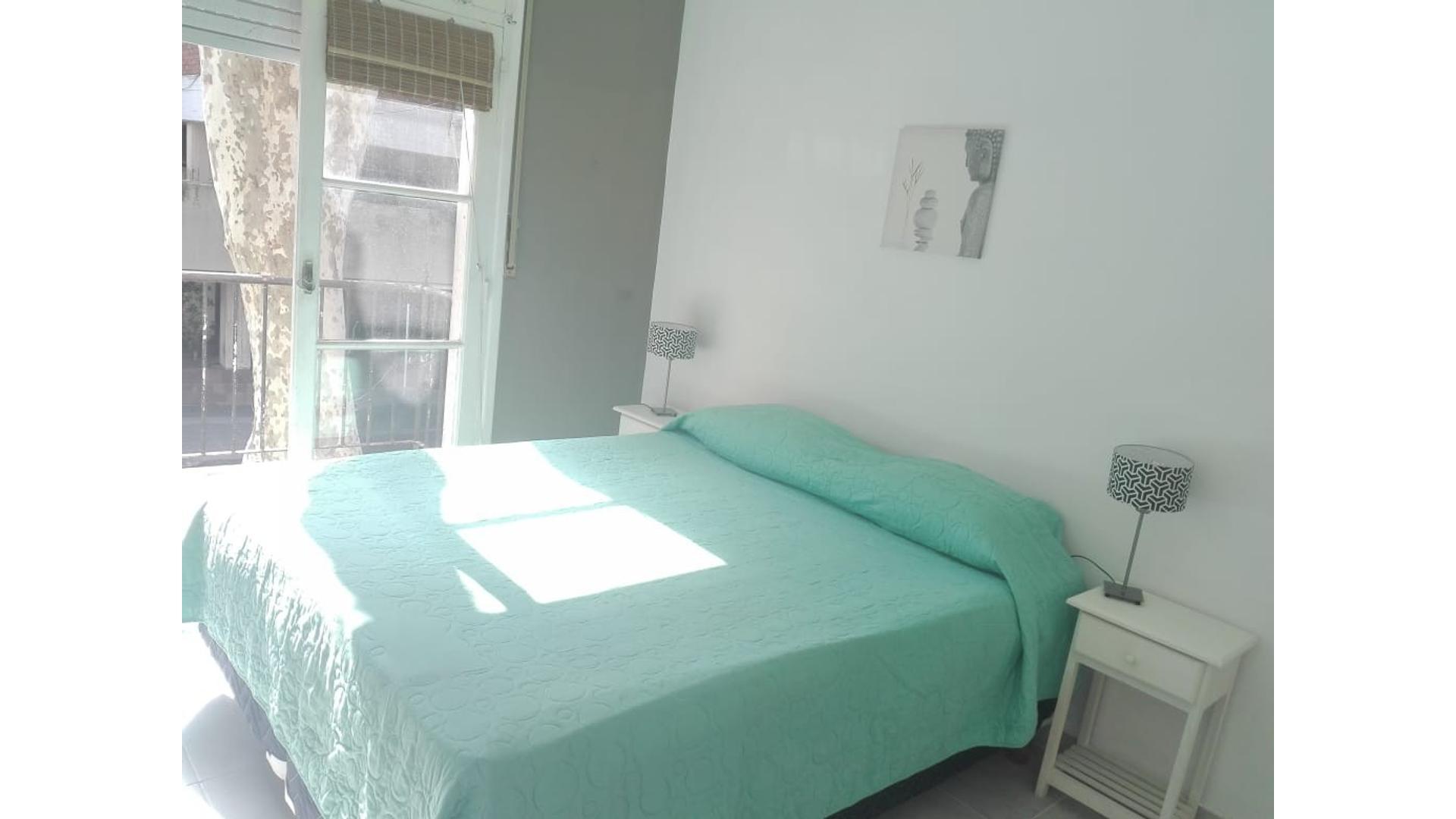 Amplio 3 Amb en Coghlan al frente con balcón