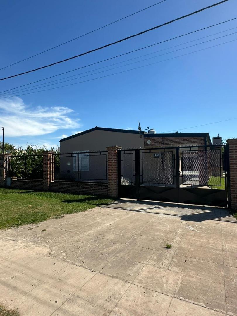 Casa con piscina en Barrio La Florida