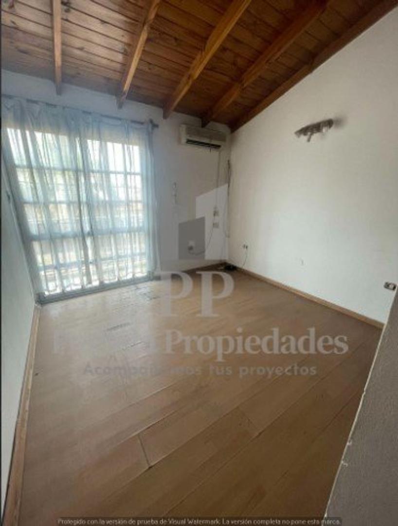 Depto Tipo Casa en Venta en Moron Sur, USD 53.000