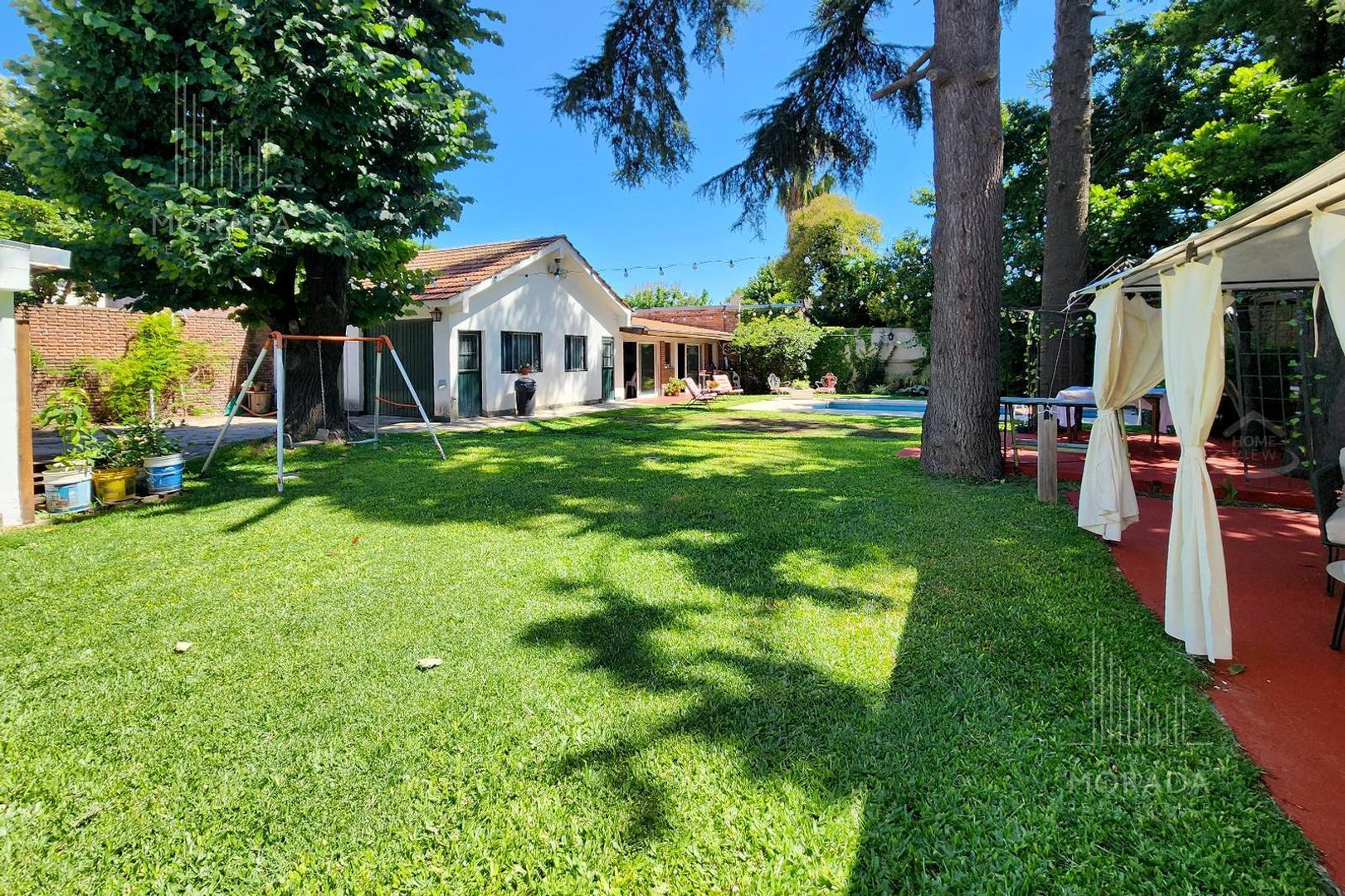 VENTA Casa 7 Ambientes sobre EXCELENTE LOTE en Barrio Parque Johnston HURLINGHAM