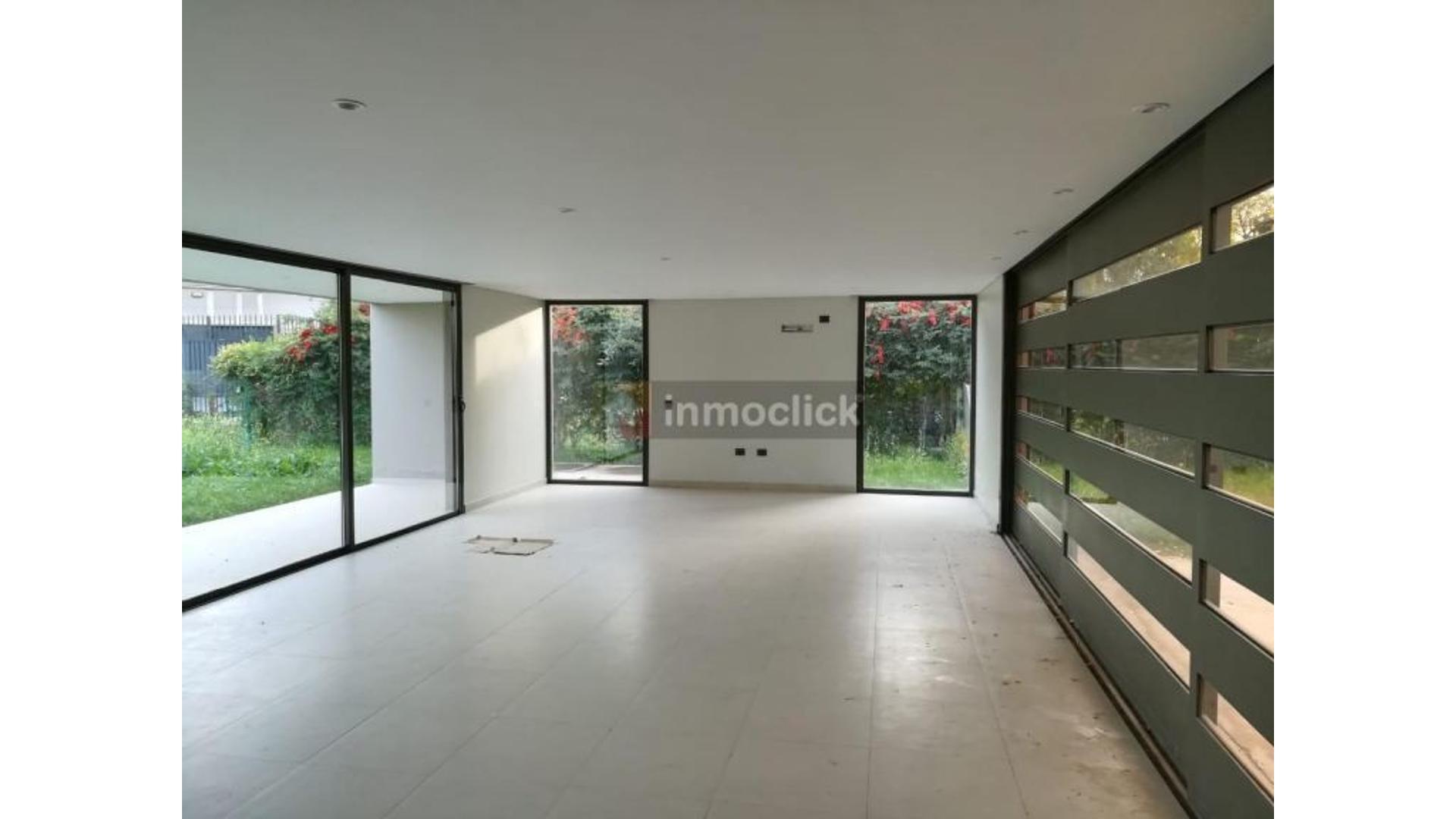 Casa 4 ambientes con 4 baños