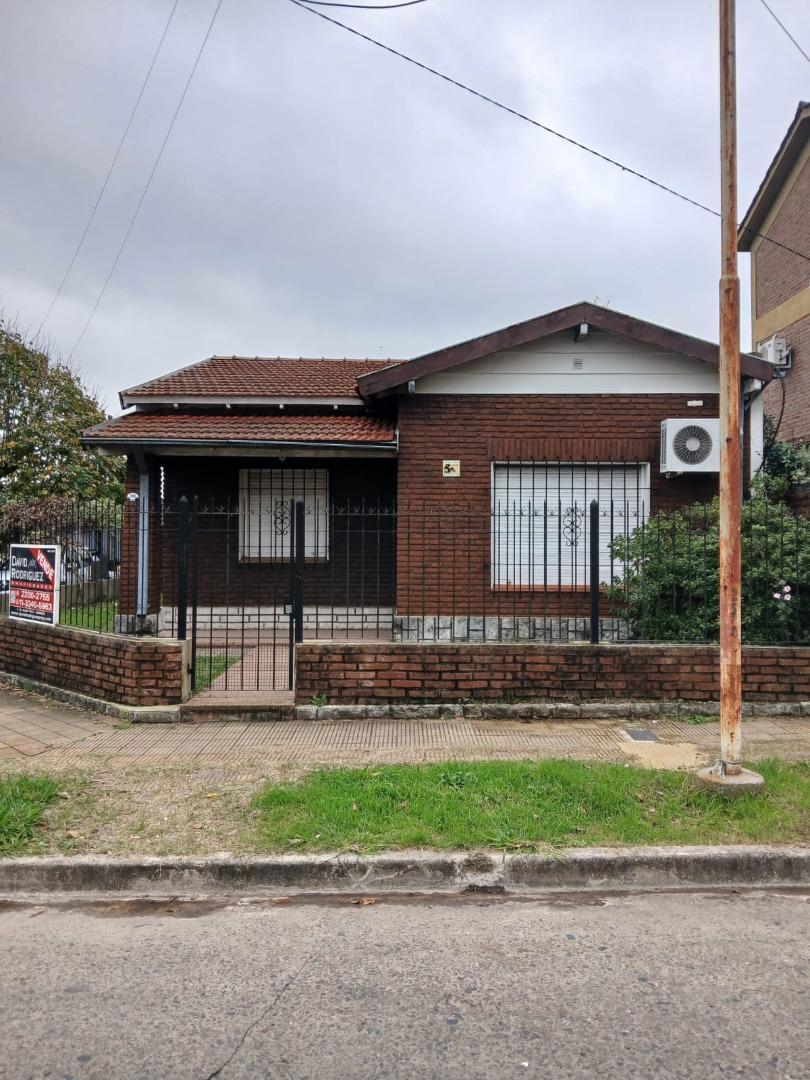 Casa en venta - Morón