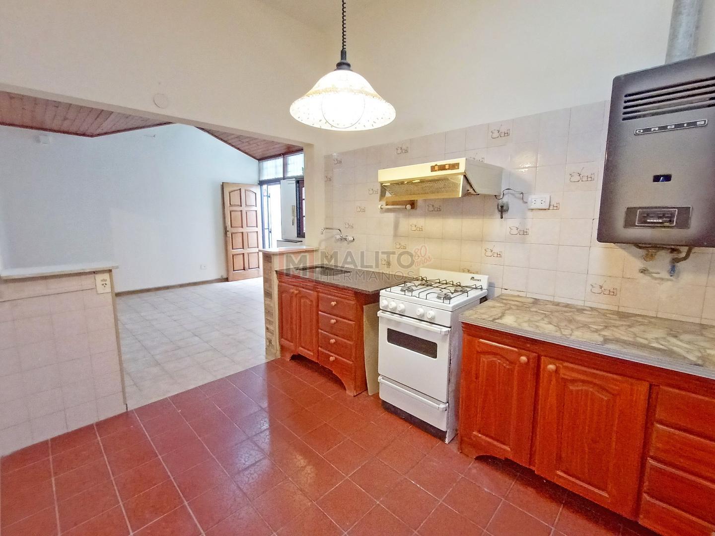 Depto Tipo Casa en Alquiler en Villa Lugano, $ 480.000