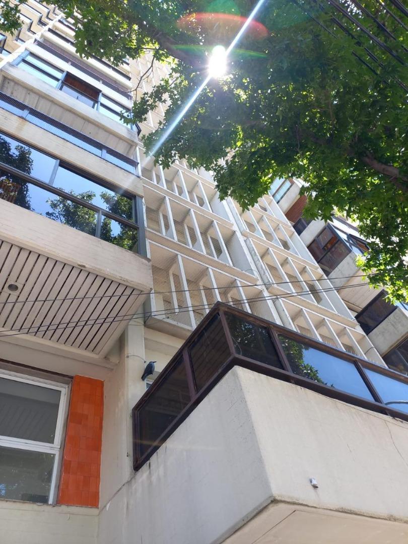 departamento 4 ambientes mas dependencia con vista al río