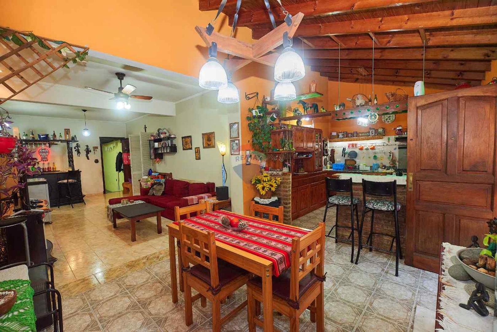 Casa en Venta con 1 cochera