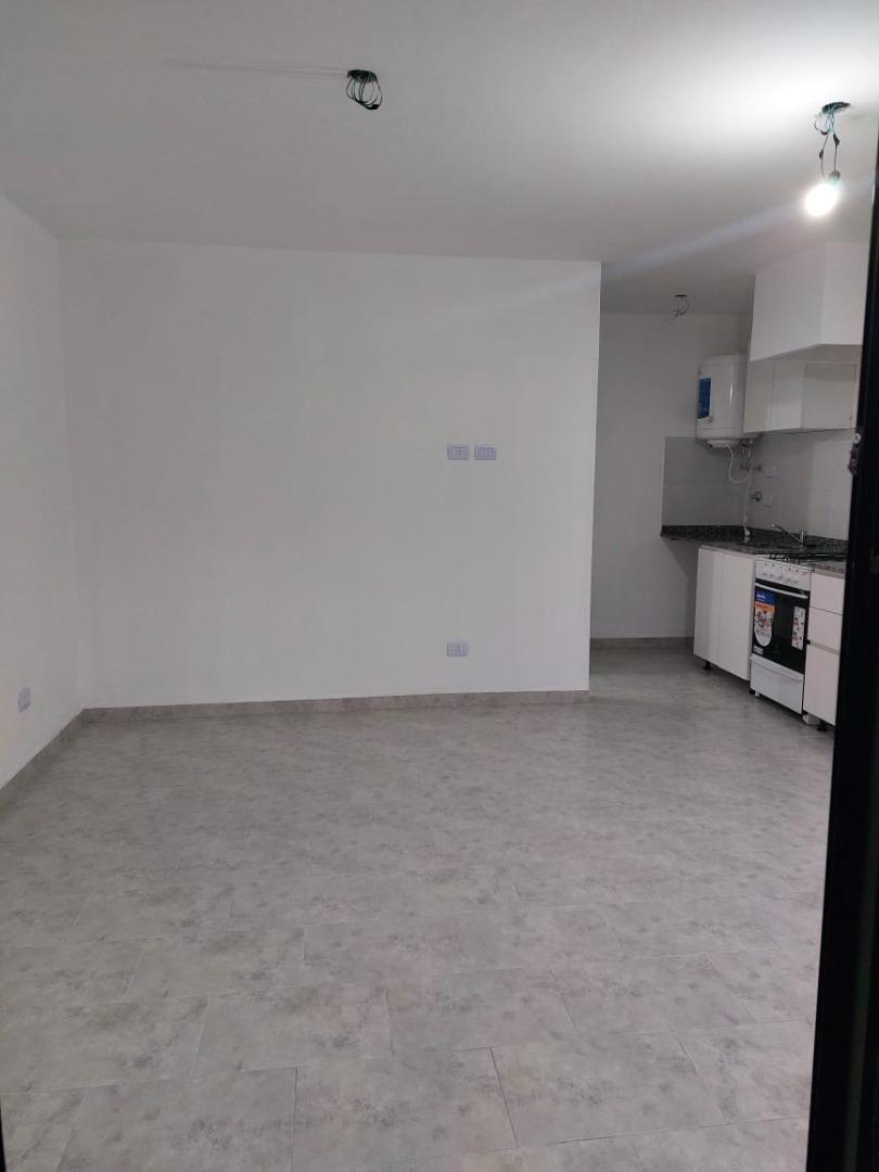 Departamento en Alquiler en Moron Sur, $ 400.000