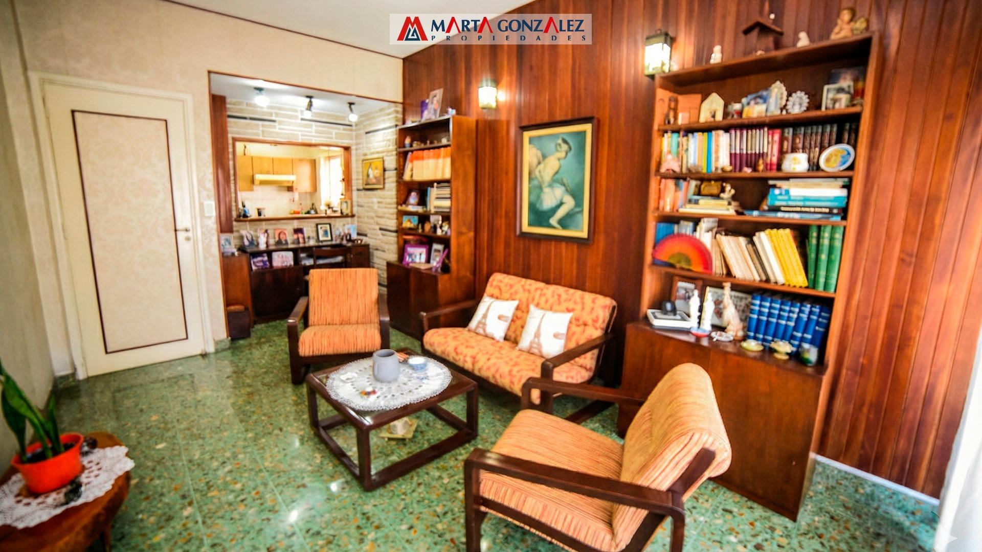 Casa 3 ambientes con 2 baños