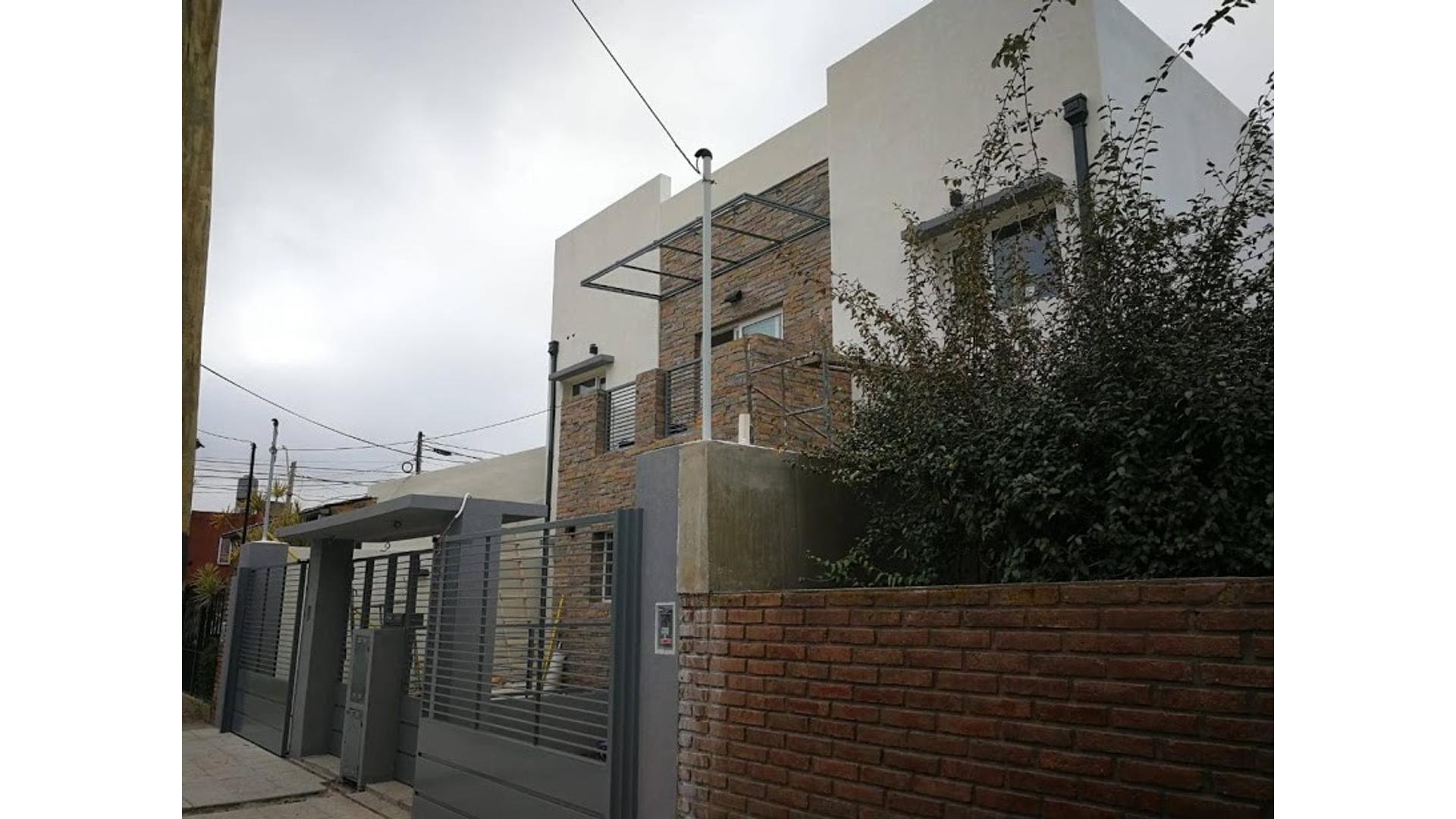 Haiti  Esq Posadas 987