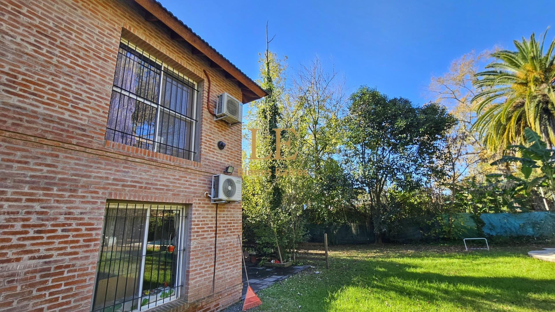 Casa en Venta con 4 cocheras