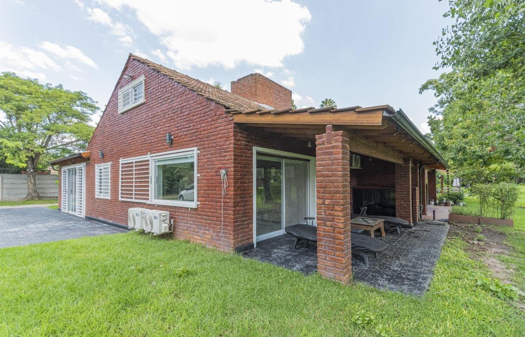 Casa en club kadima con spa y suite