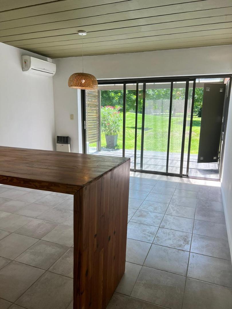 Casa en Alquiler de 1 dormitorio