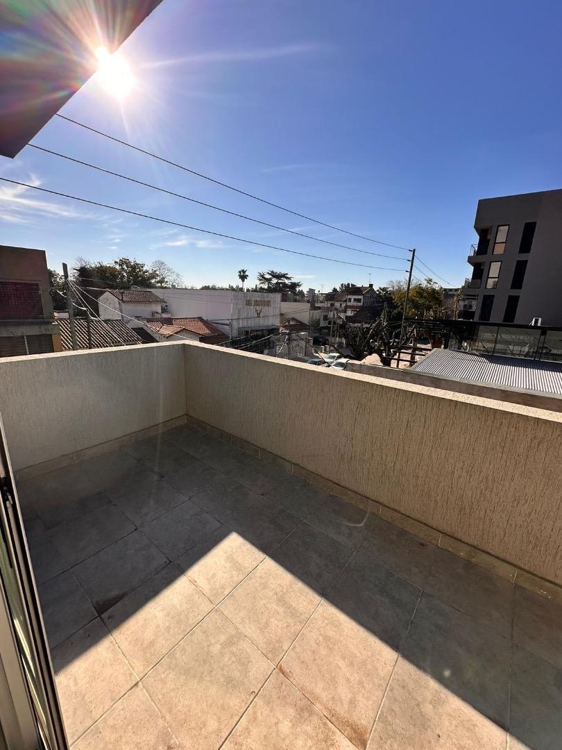 VENTA DEPARTAMENTO 2 AMBIENTES CON COCHERA MORENO CENTRO