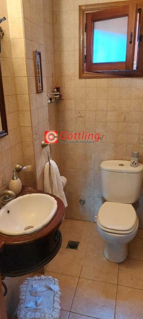 Casa 4 ambientes con 3 baños