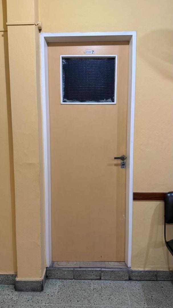 Avenida Libertador 443 , Piso 1