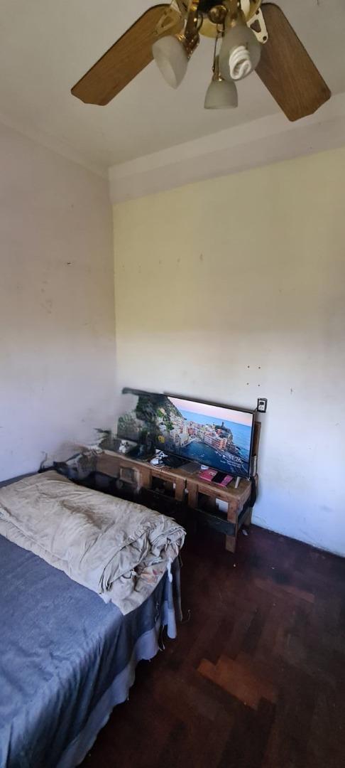 Amplio PH en 1º Piso con Cochera, Excelente Ubicación!