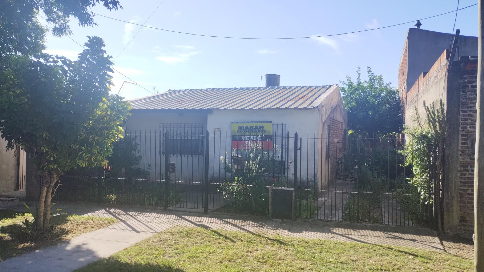 CASA EN VENTA TEMPERLEY ESTE