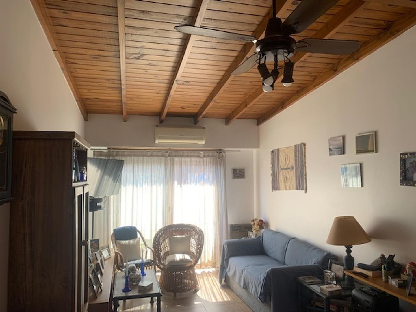 Departamento en Venta en San Isidro Vias / Rolon, USD 140.000