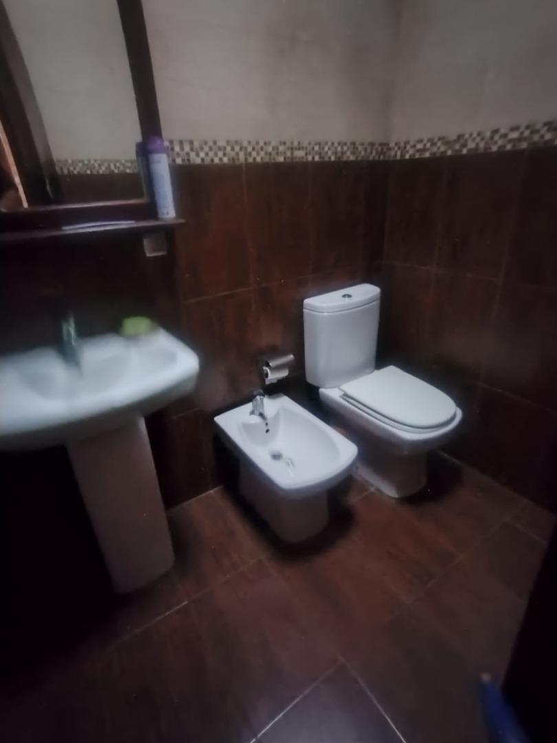 Casa en Venta con 4 cocheras