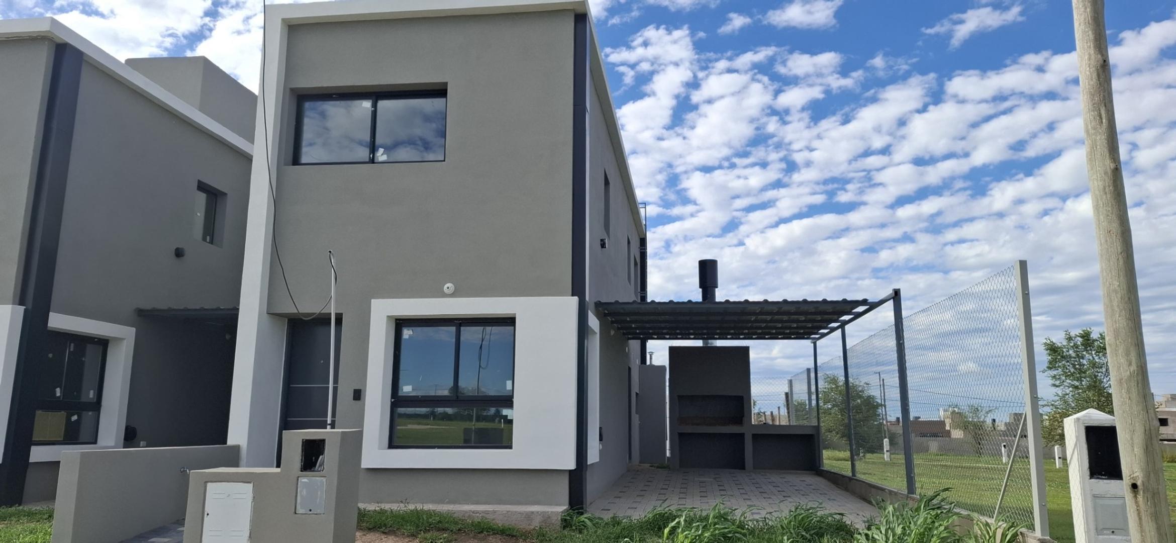 DÚPLEX EN VENTA  2 DORM EN DOCTA  AVENIDA