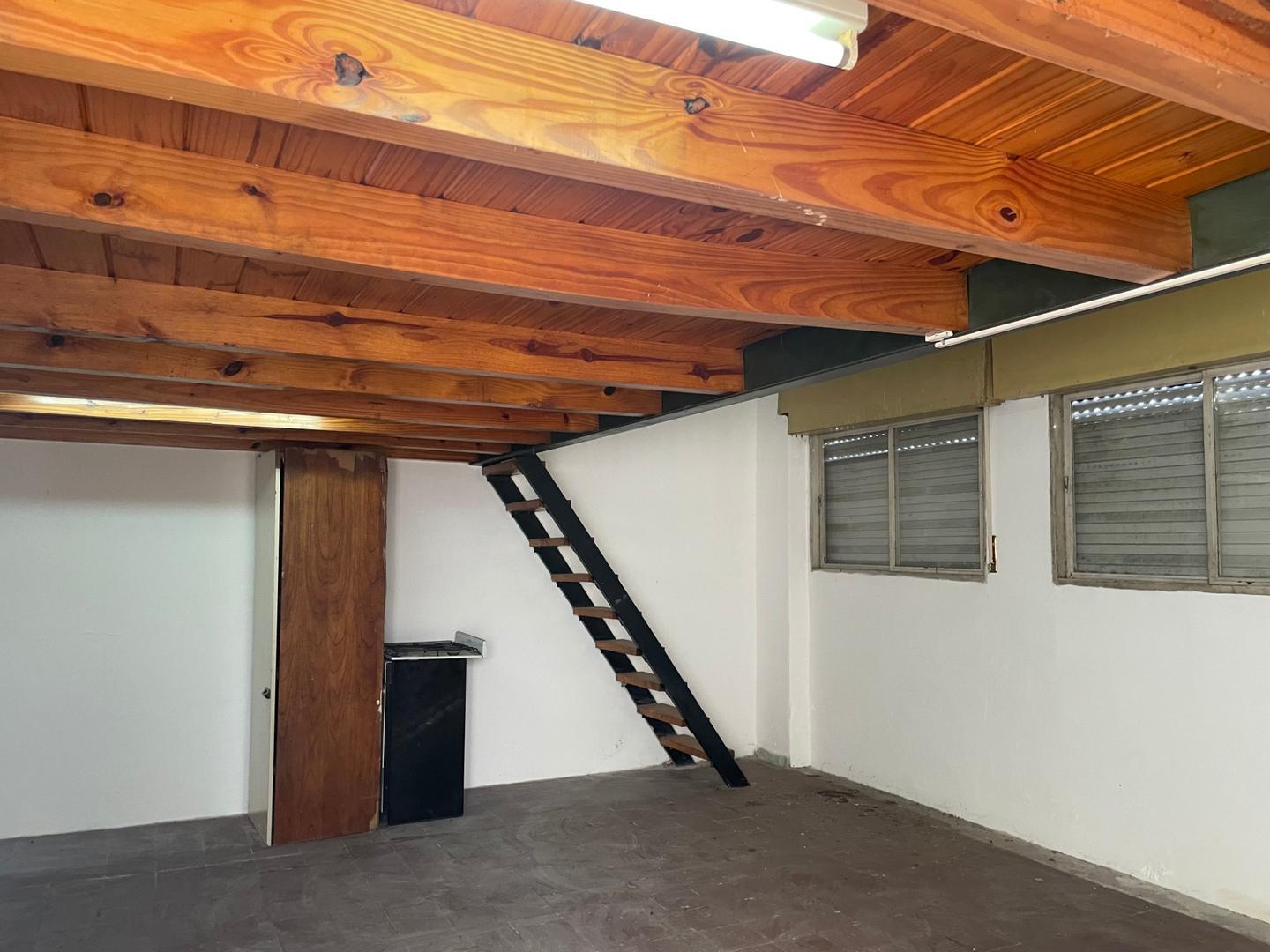 Depto Tipo Casa 2 ambientes con 1 baño