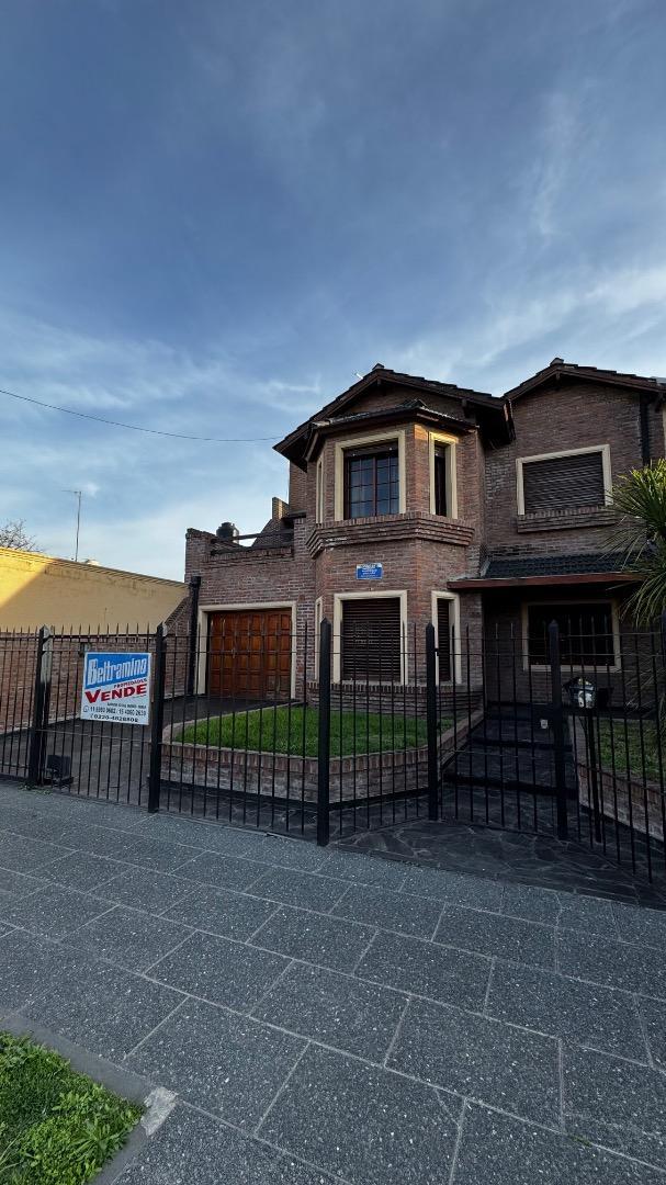 CASA EN VENTA - MERLO