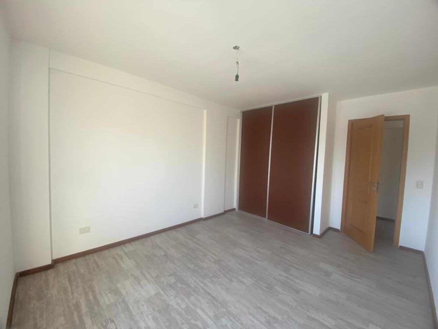 DEPARTAMENTO EN ALQUILER ZARATE