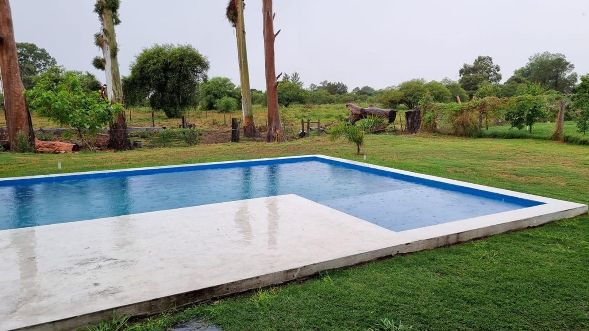 REMAX VENDE CASA CON PSCINA en ruta 1-km 16