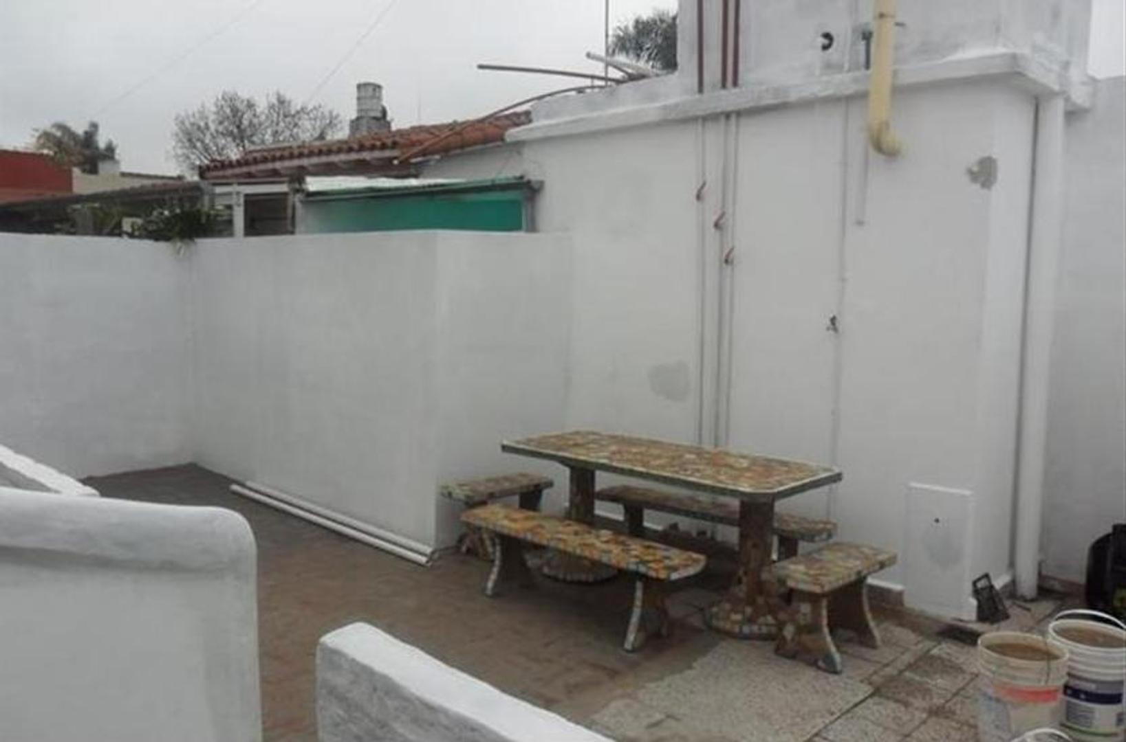 Depto Tipo Casa en Alquiler de 2 ambientes