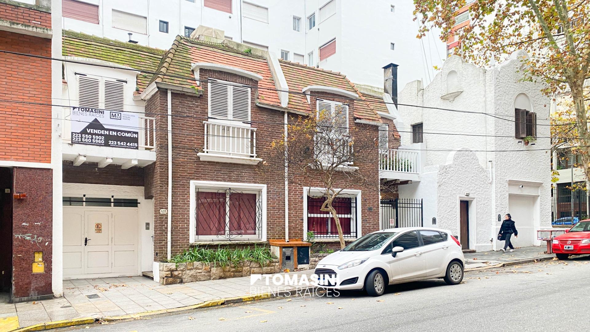 PH DE 4 AMBIENTES TIPO CASA  AL FRENTE CON BALCON