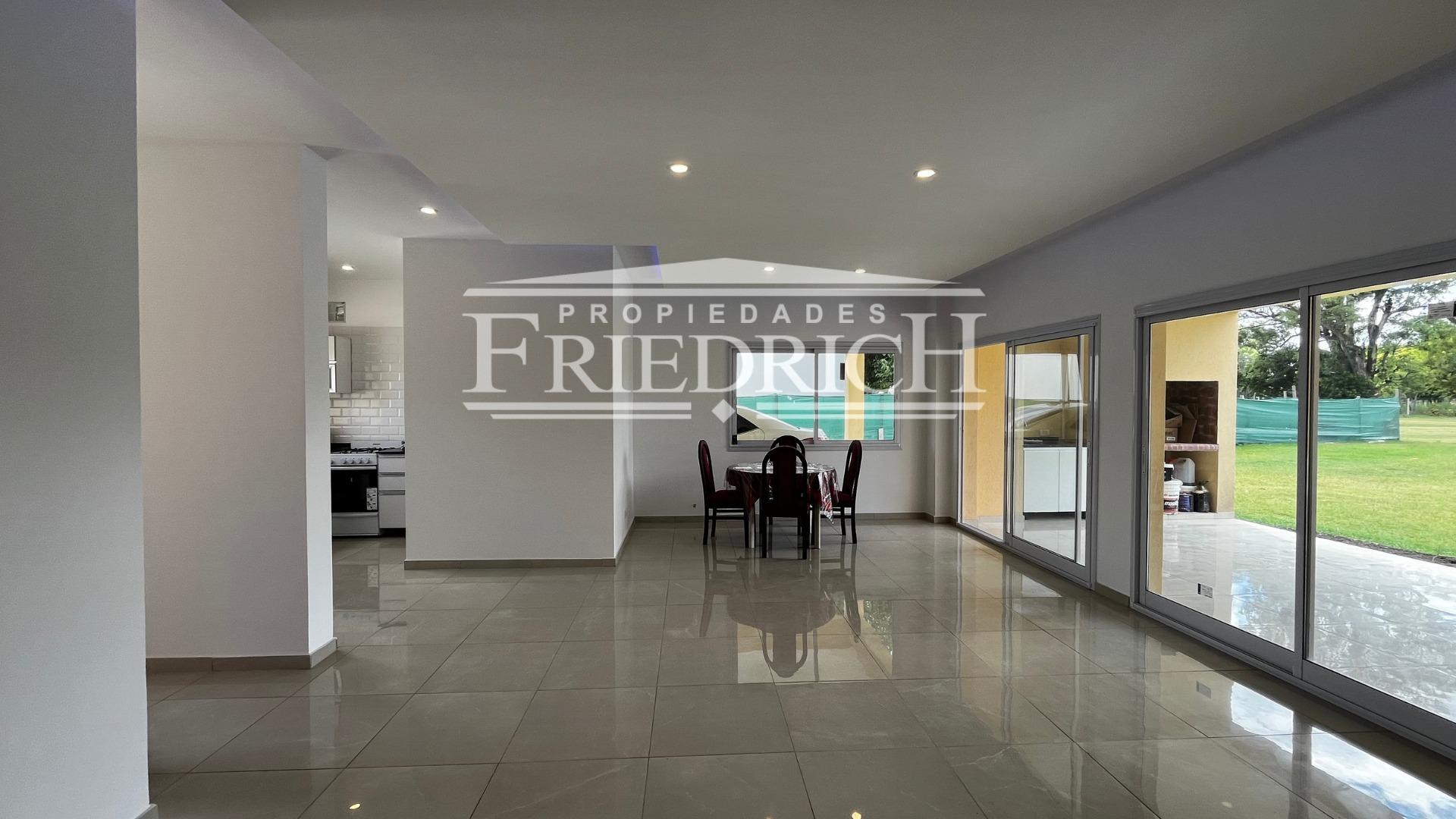 Casa en Venta en El Nacional Club De Campo, USD 199.000