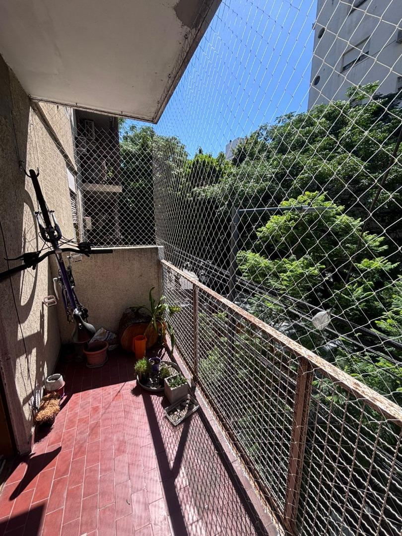 Luminoso 3 ambientes al frente con balcon