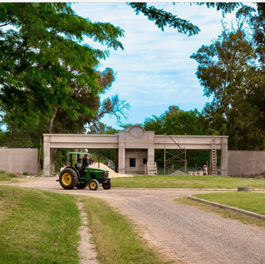 Abrilsur, Hudson 8000