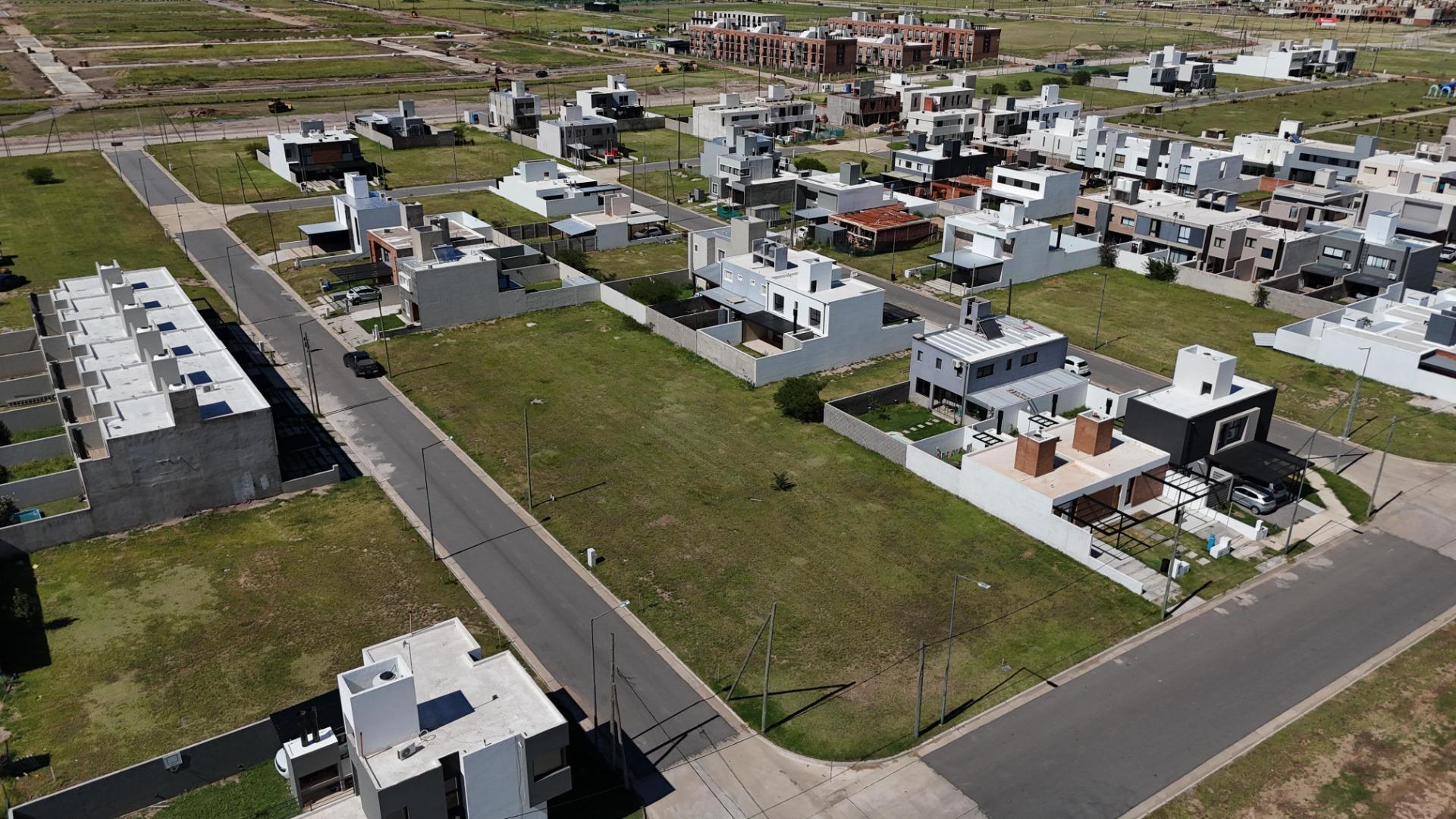 Lote Colinas de Manantiales