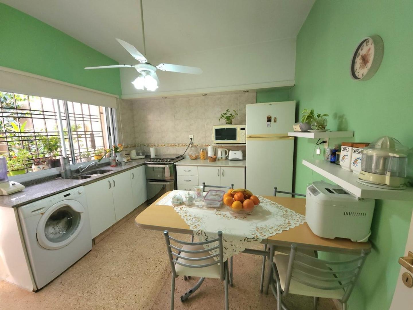 Teniente General Aramburu 1200