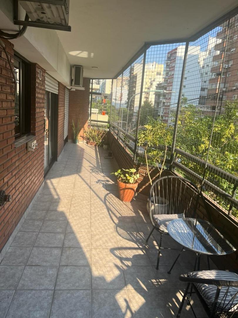 Venta. Departamento 3 amb. Pileta. Santa Fe y  Ravignani.