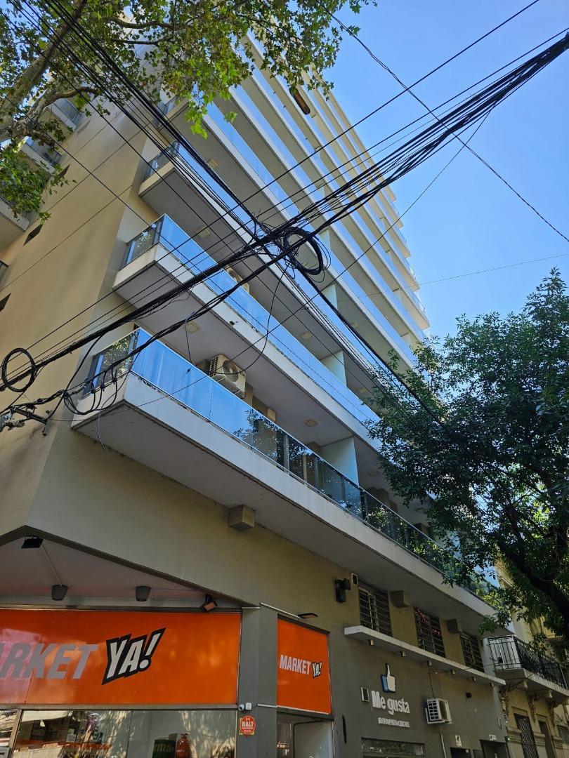 San Juan 2390 , Piso 6