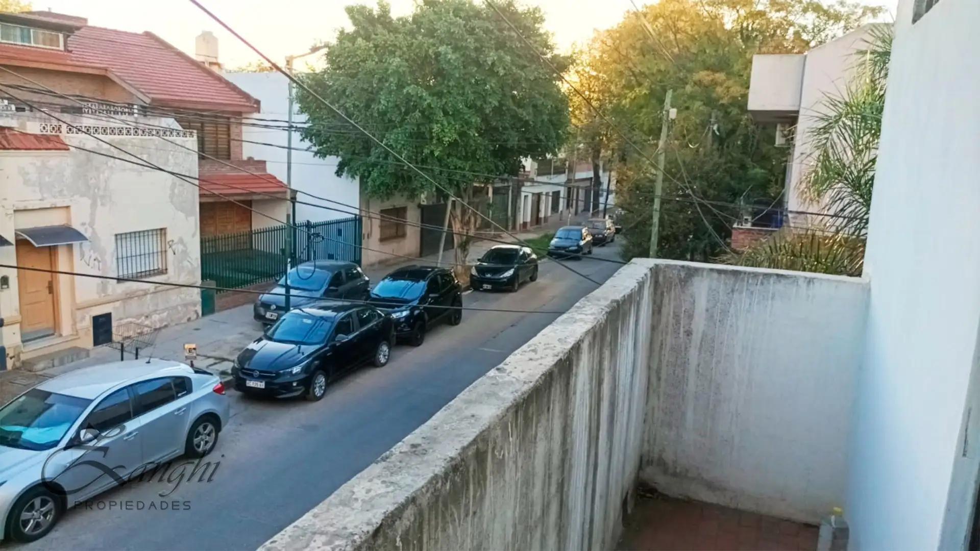 Las Heras 1500