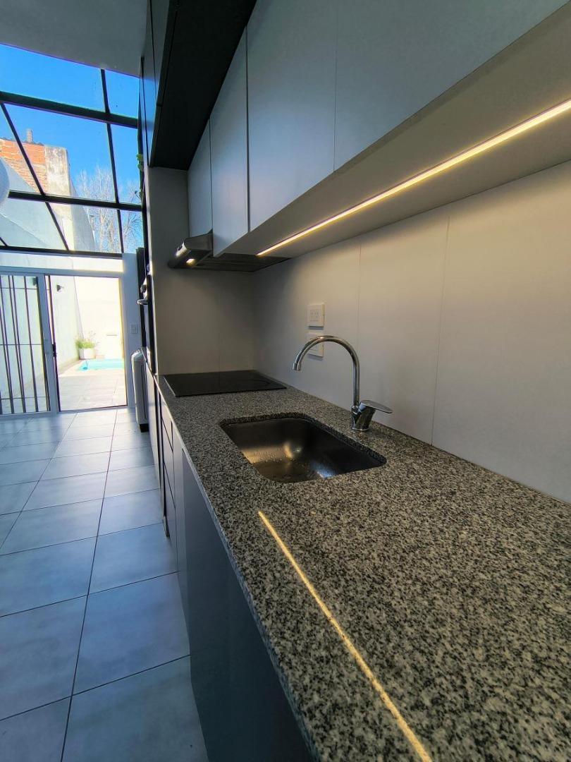 Casa 3 ambientes con 2 baños