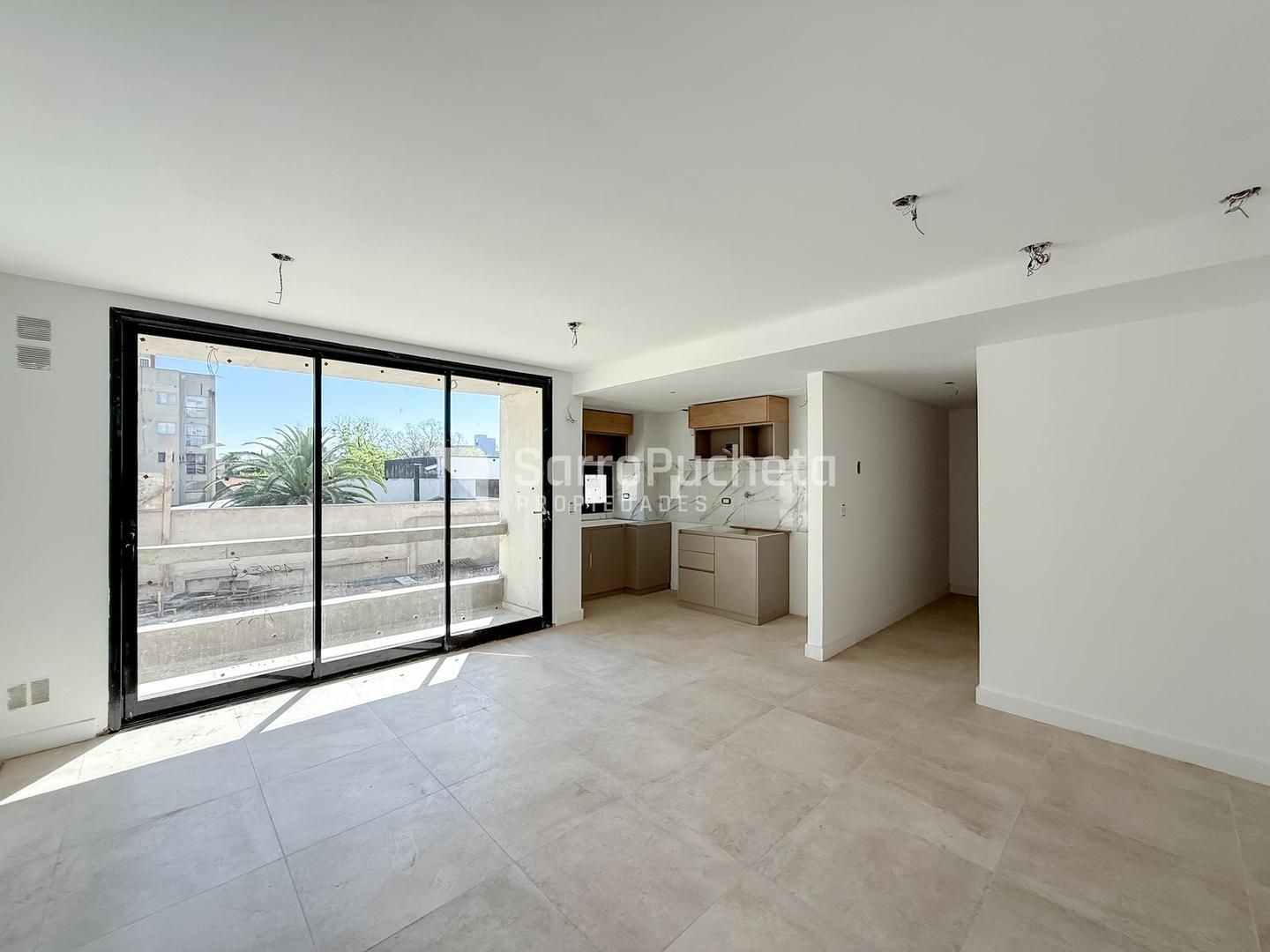 Venta departamento 3 ambientes en Moron centro (1°E)