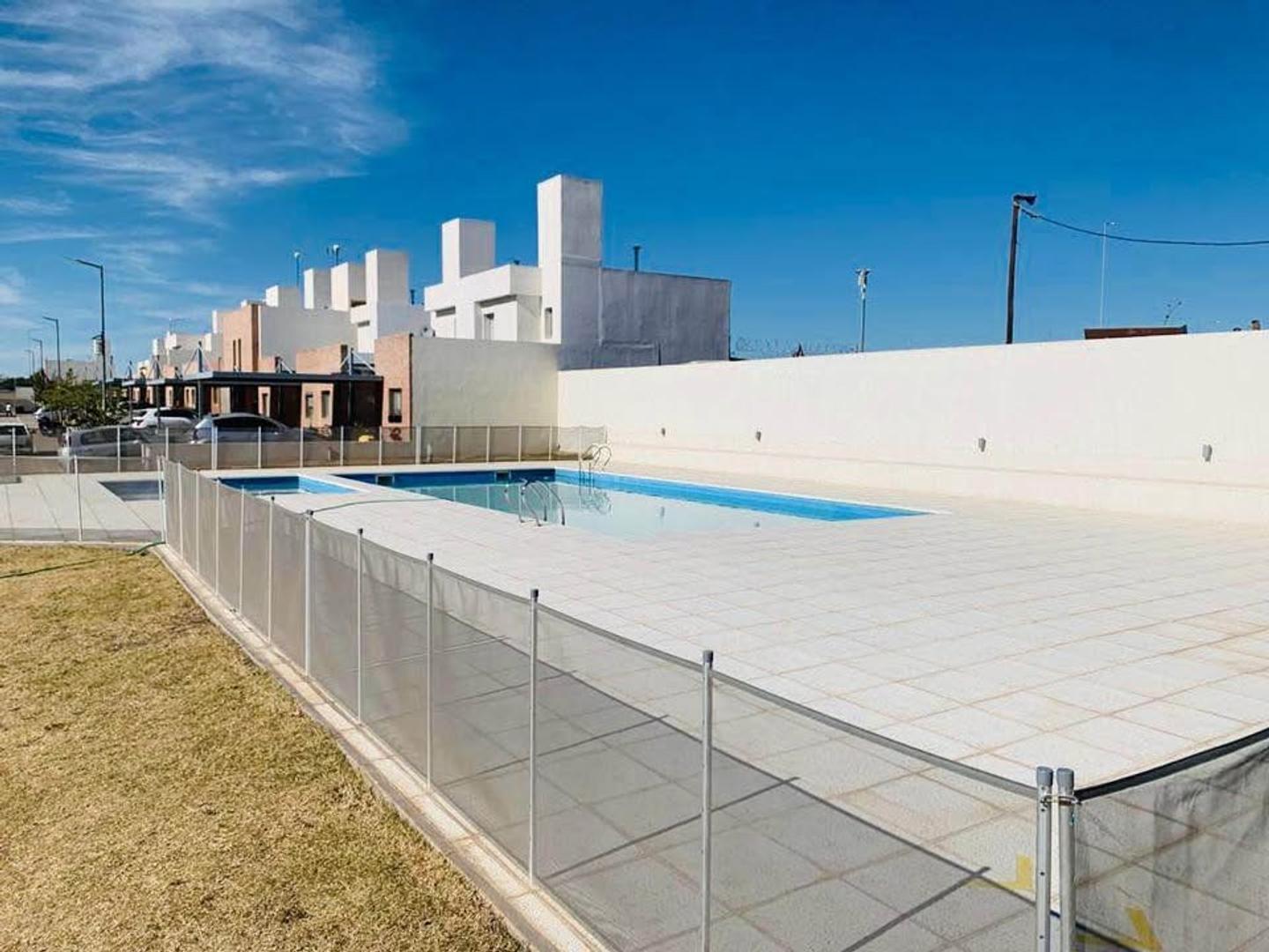 Casa 2 ambientes con 1 baño