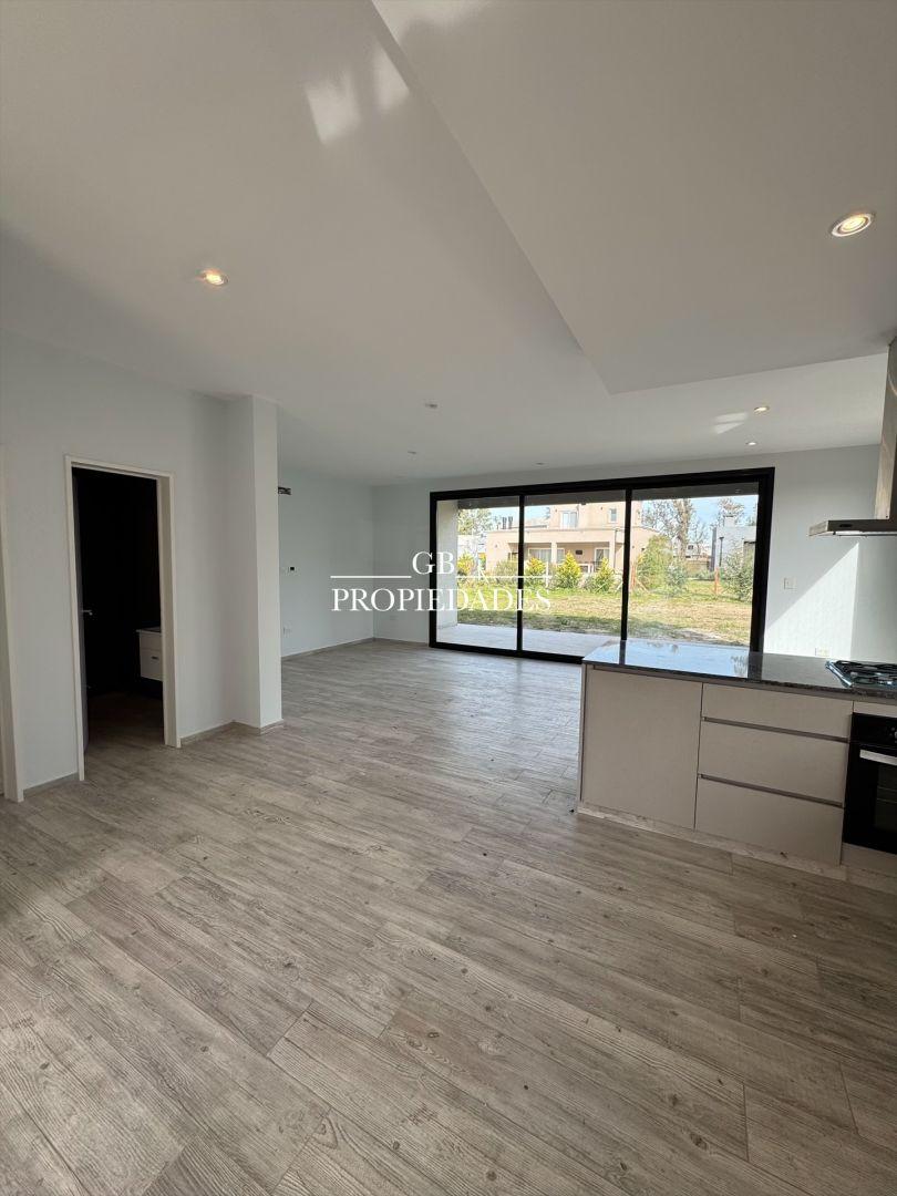 Casa en Venta en Pilar del Este - Santa Emilia, USD 165.000