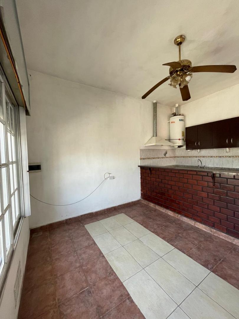 Depto Tipo Casa en Alquiler de 2 ambientes