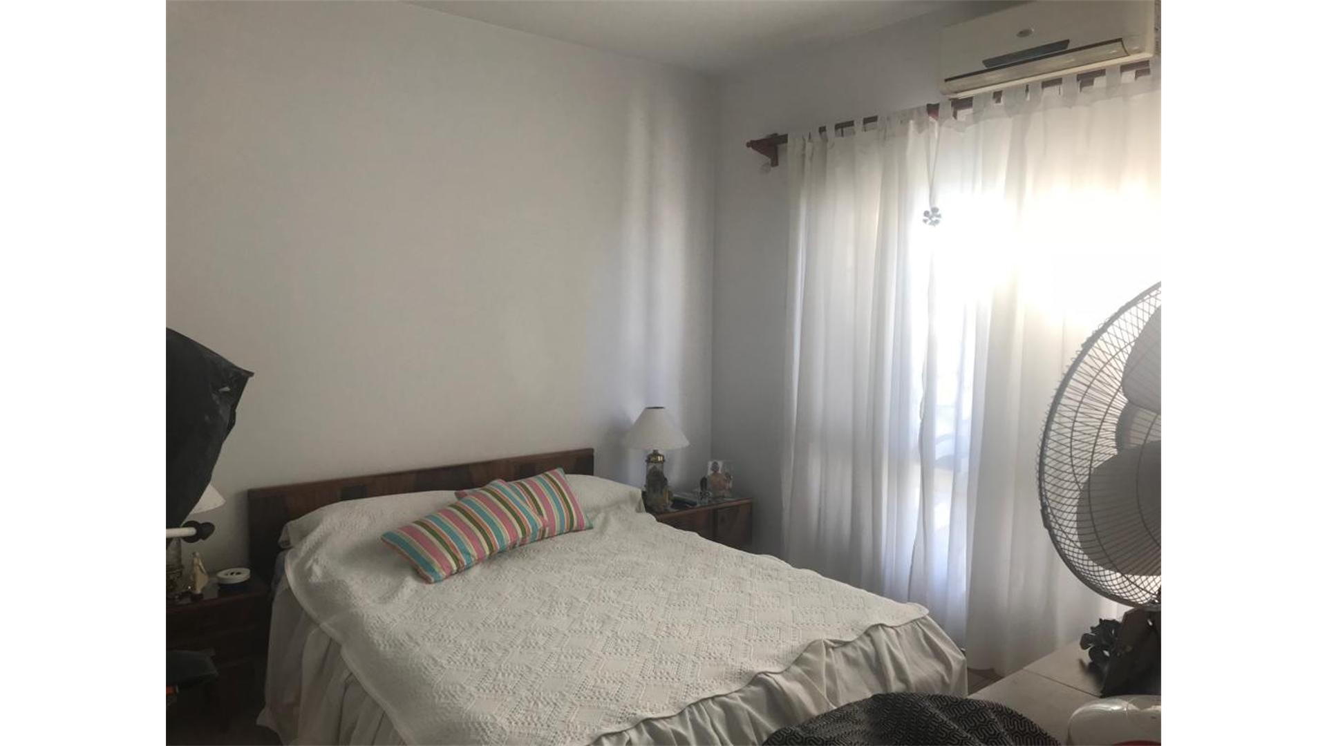 Depto Tipo Casa en Venta en Sarandi, USD 98.000