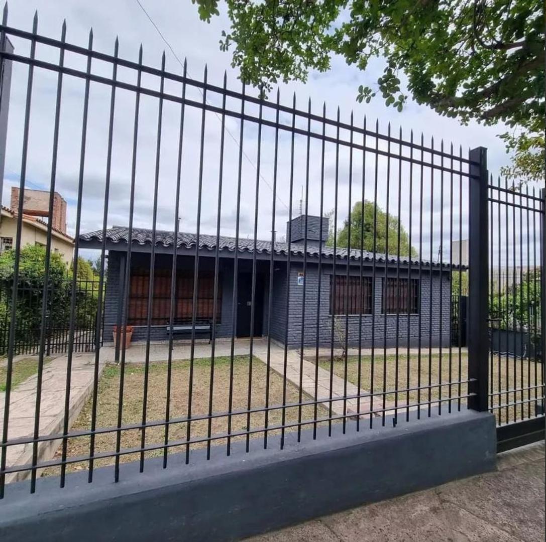 VENDO CASA CARLOS PAZ 3 DORMITORIOS