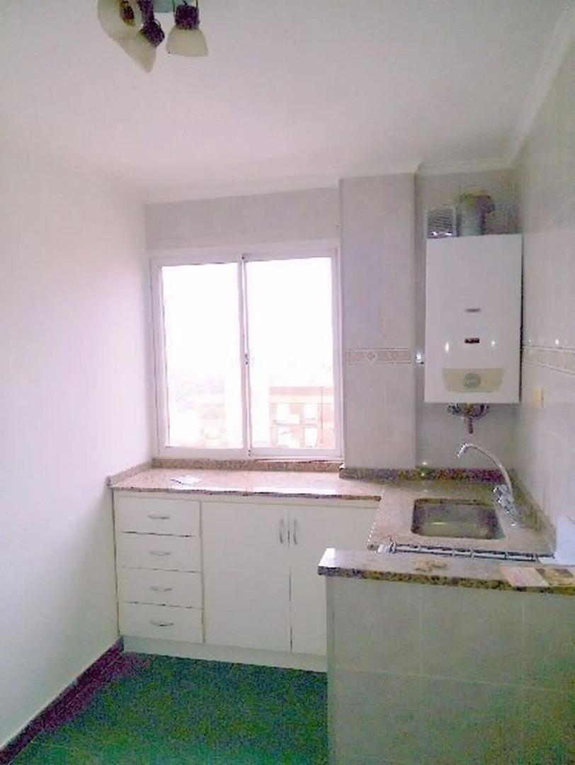 VENDO  HERMOSO DEPTO AV ROCCA 278.- 2 DORMITORIOS,BAÑO COMPL