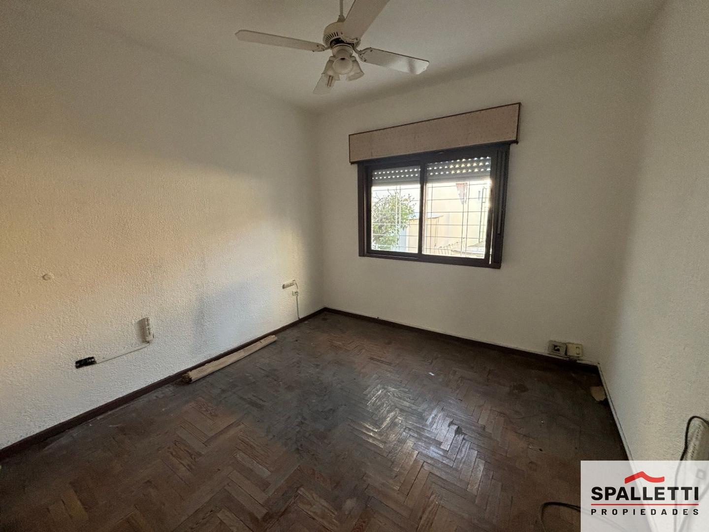 Depto Tipo Casa 4 ambientes con 2 baños