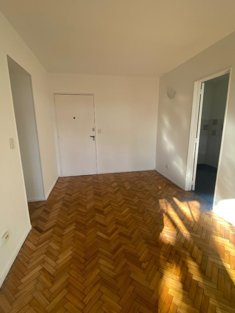 Departamento en Alquiler en Belgrano R, $ 700.000