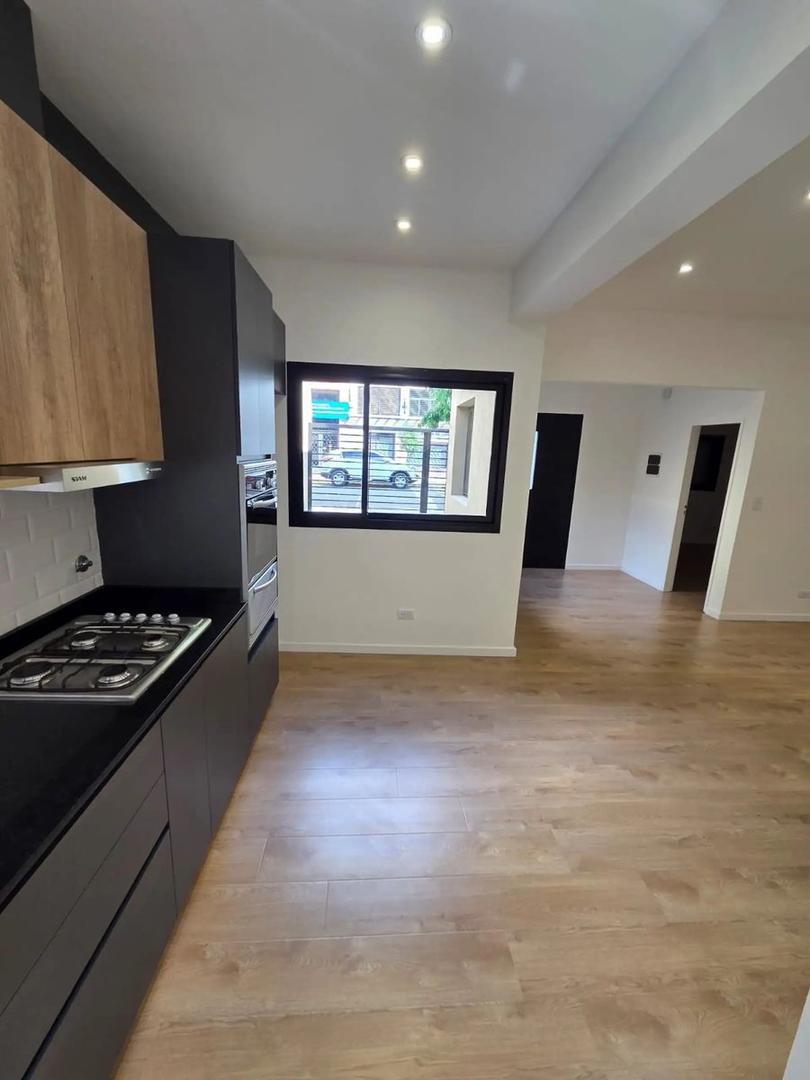 Casa 3 ambientes con 1 baño